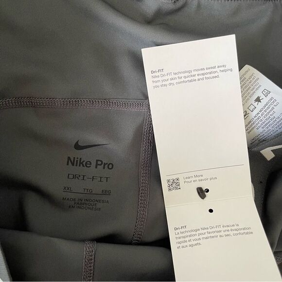 🔥 NWT Nike Women’s High-Waisted Training Shorts XXL – With Pockets! 🖤 - Picture 9 of 12